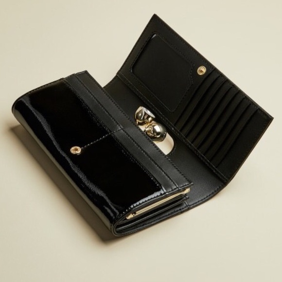 Ted Baker Patent Crystal Bobble Purse NWT - Picture 9 of 15